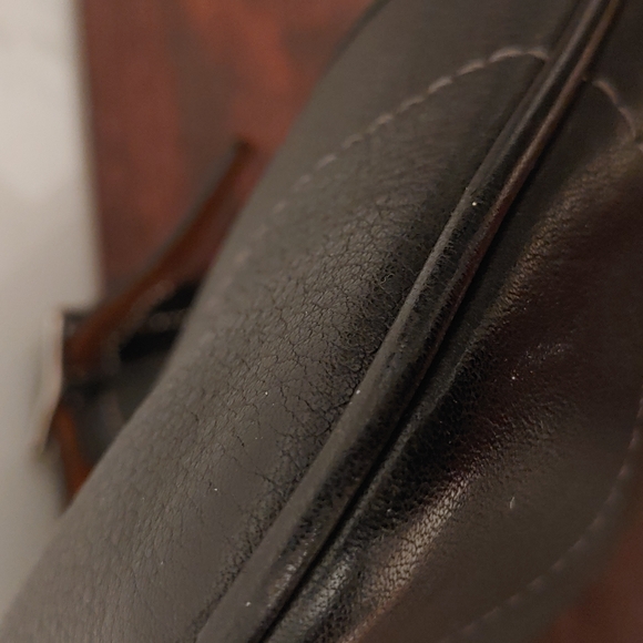 Coach Pebbled Leather Crossbody 9615 - Picture 10 of 16